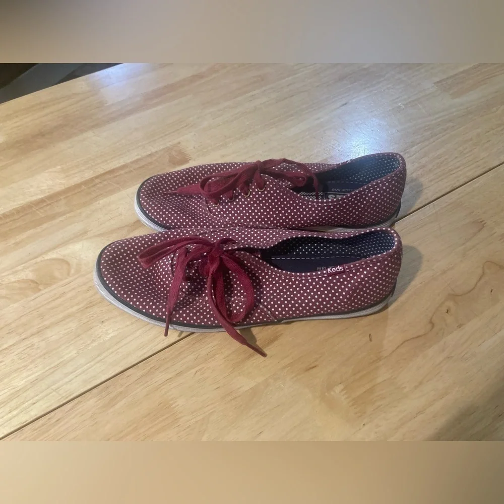 4/$25 Womens Keds red with polka dots in size 8. In Great condition